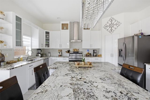 16557 NW 15th St, Pembroke Pines, FL 33028