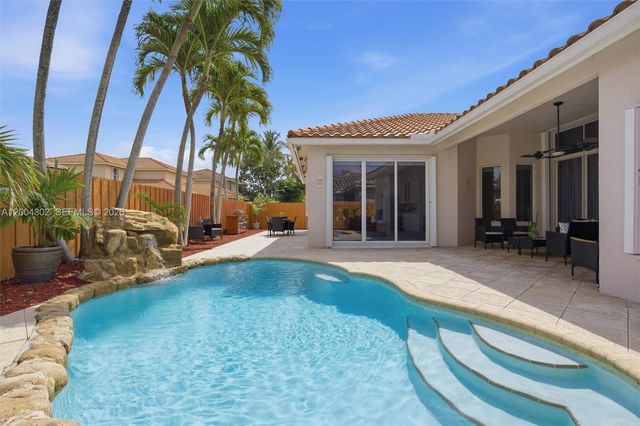 16557 NW 15th St, Pembroke Pines, FL 33028