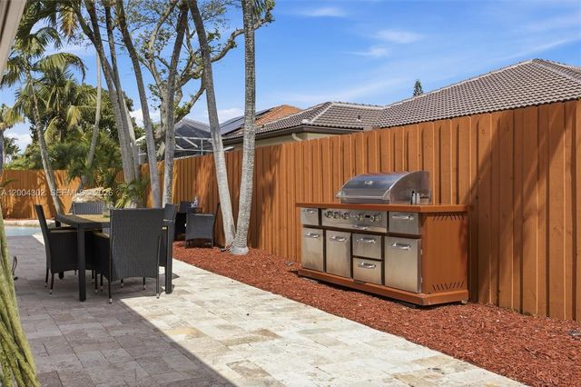 16557 NW 15th St, Pembroke Pines, FL 33028