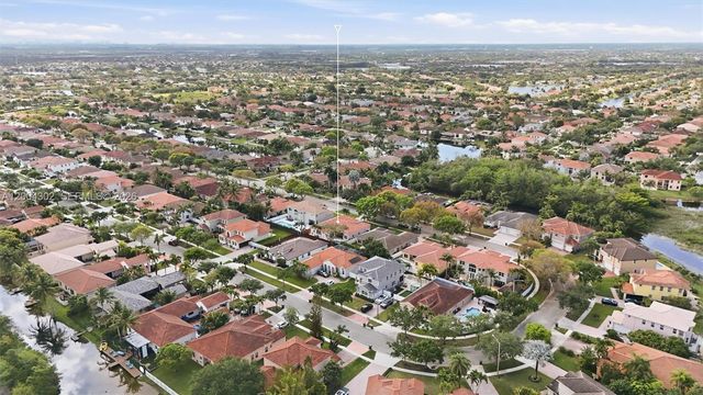 16557 NW 15th St, Pembroke Pines, FL 33028