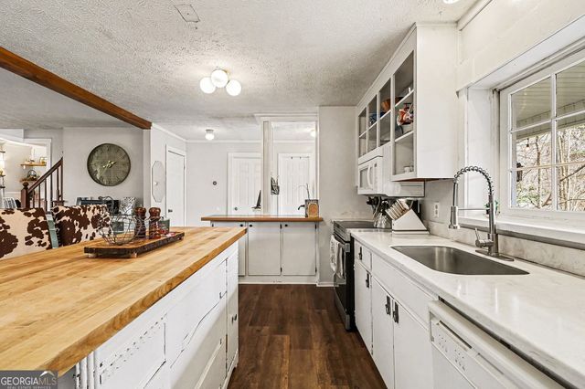 95 Holly Lane, Dahlonega, GA 30533