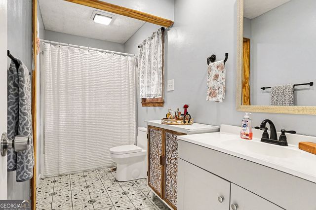 95 Holly Lane, Dahlonega, GA 30533