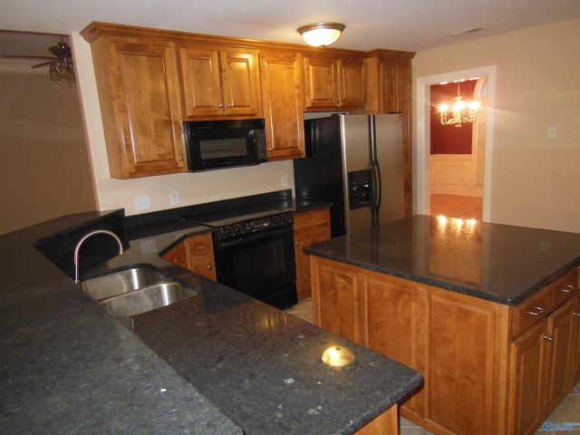 2604 Little Cove Road SE, Hampton Cove, AL 35763