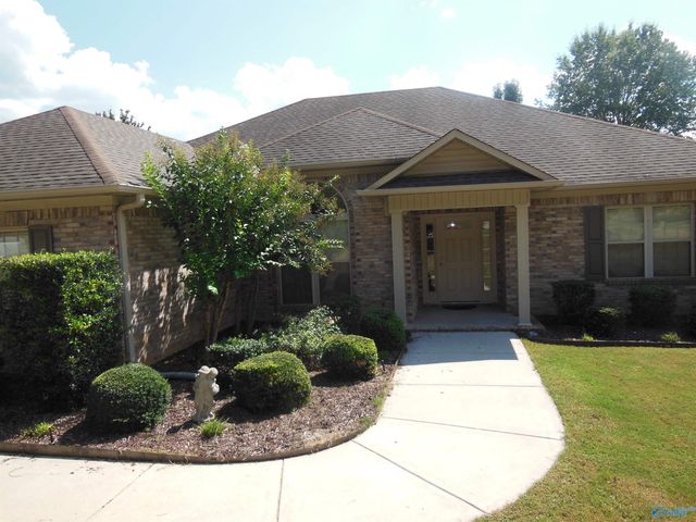 2604 Little Cove Road SE, Hampton Cove, AL 35763