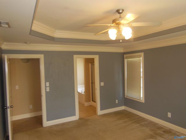 2604 Little Cove Road SE, Hampton Cove, AL 35763