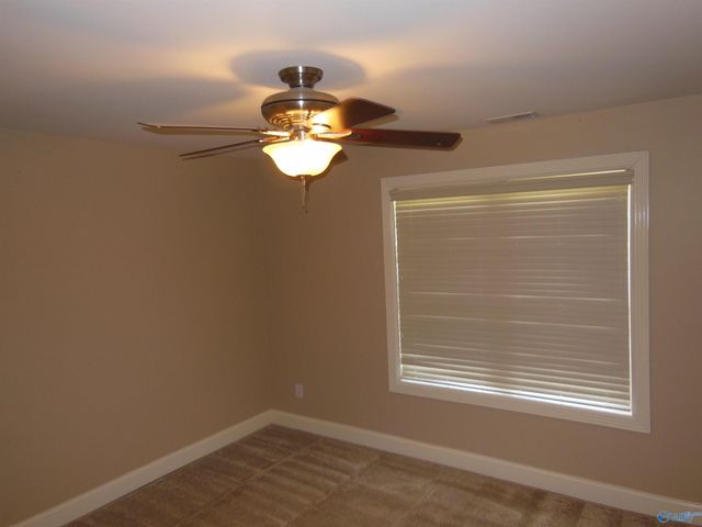 2604 Little Cove Road SE, Hampton Cove, AL 35763