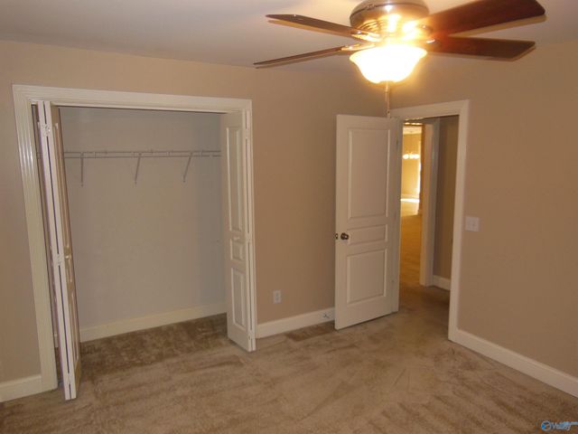 2604 Little Cove Road SE, Hampton Cove, AL 35763