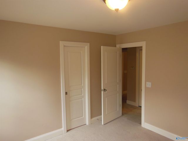 2604 Little Cove Road SE, Hampton Cove, AL 35763