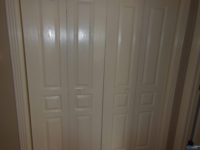 2604 Little Cove Road SE, Hampton Cove, AL 35763