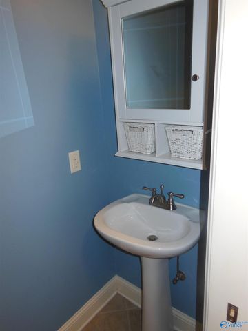 2604 Little Cove Road SE, Hampton Cove, AL 35763