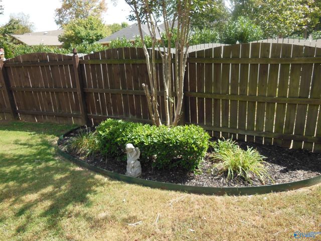 2604 Little Cove Road SE, Hampton Cove, AL 35763