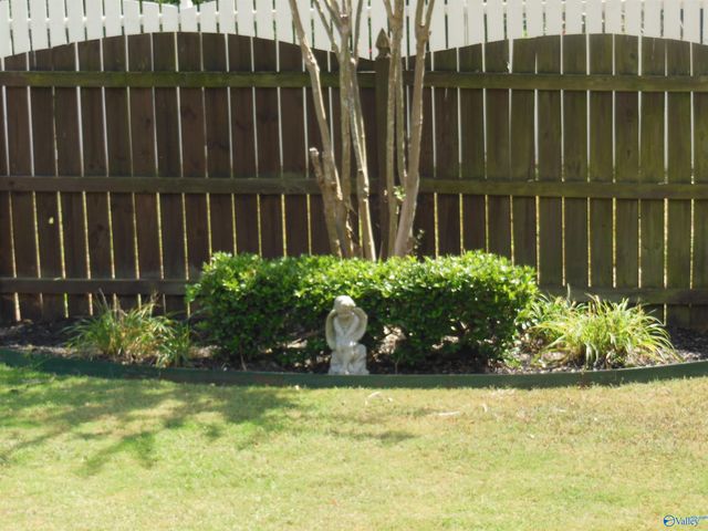 2604 Little Cove Road SE, Hampton Cove, AL 35763