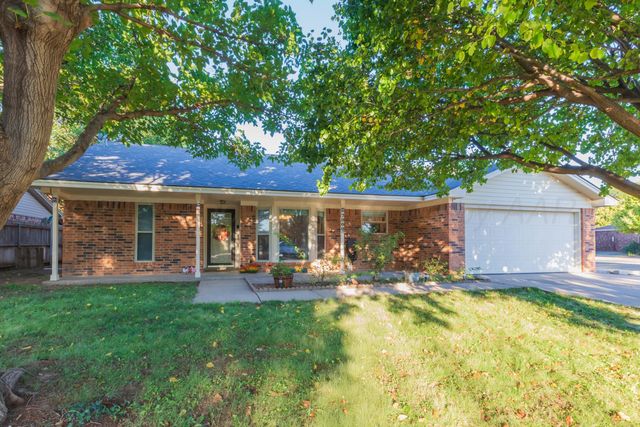 7000 MANOR Circle, Amarillo, TX 79109