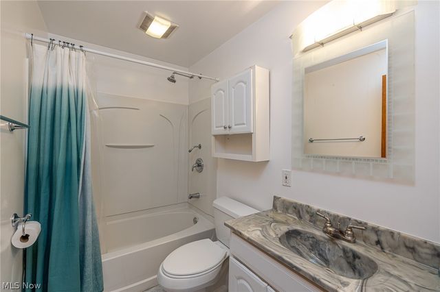 3957 Grafton Road, Brunswick, OH 44212