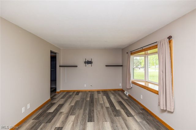 3957 Grafton Road, Brunswick, OH 44212