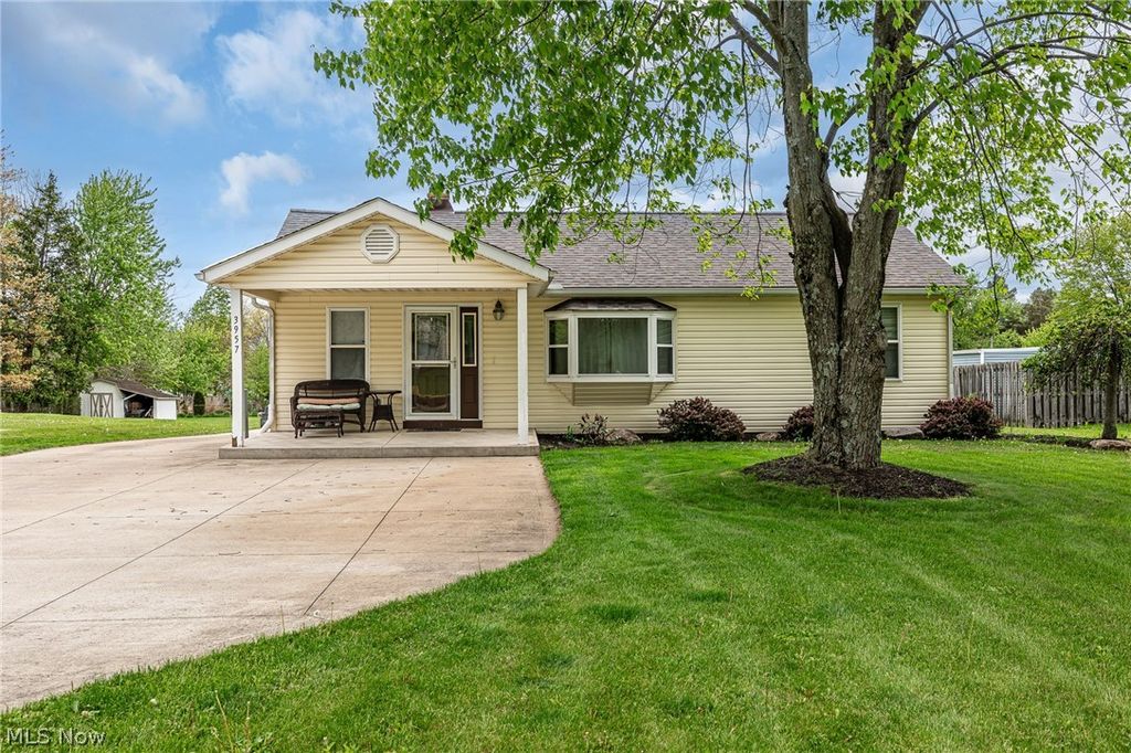 3957 Grafton Road, Brunswick, OH 44212