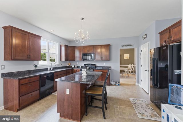 114 LAWRENCE DR, Gilbertsville, PA 19525