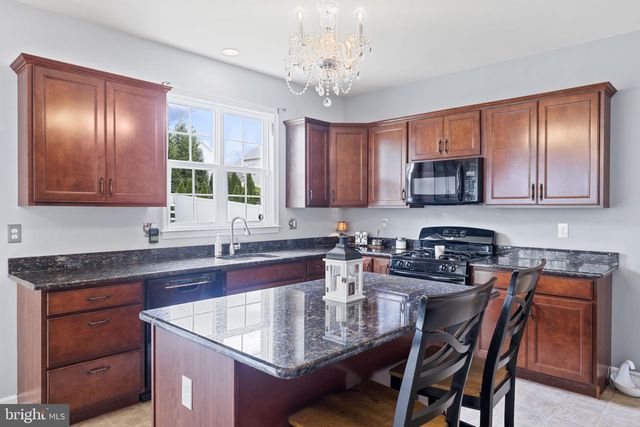 114 LAWRENCE DR, Gilbertsville, PA 19525