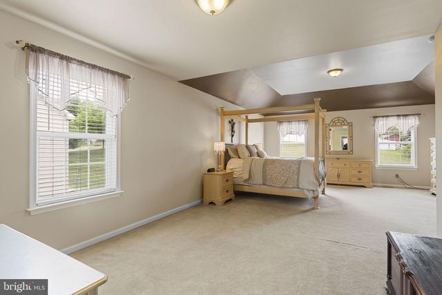 114 LAWRENCE DR, Gilbertsville, PA 19525