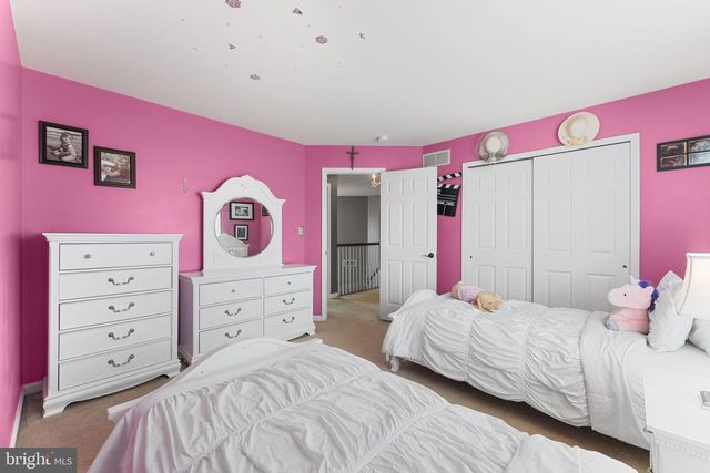 114 LAWRENCE DR, Gilbertsville, PA 19525