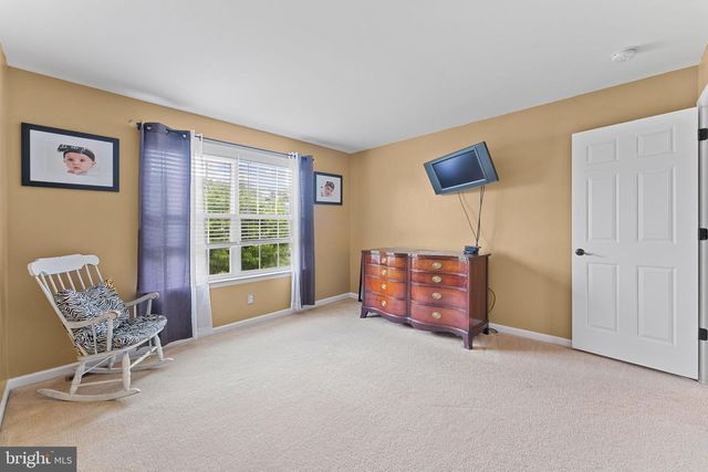 114 LAWRENCE DR, Gilbertsville, PA 19525
