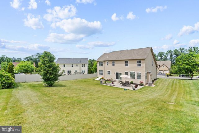 114 LAWRENCE DR, Gilbertsville, PA 19525