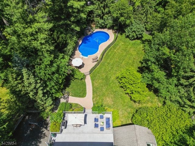 201 Parsonage Hill Rd, Millburn Twp., NJ 07078