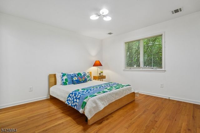 201 Parsonage Hill Rd, Millburn Twp., NJ 07078