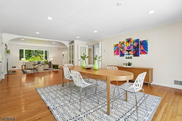 201 Parsonage Hill Rd, Millburn Twp., NJ 07078