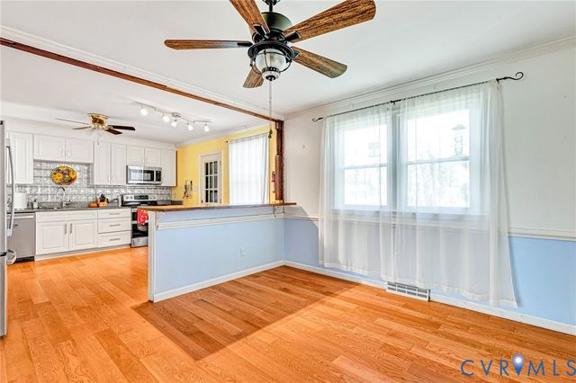 3802 N Middlebrook Ct, Chester, VA 23831