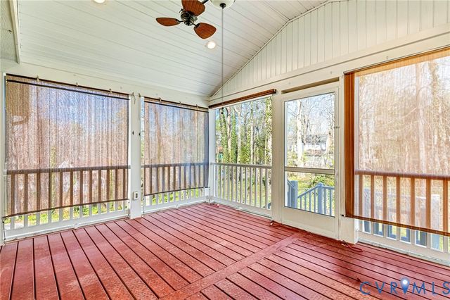 3802 N Middlebrook Ct, Chester, VA 23831