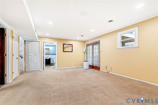 3802 N Middlebrook Ct, Chester, VA 23831