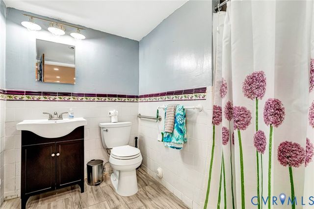 3802 N Middlebrook Ct, Chester, VA 23831