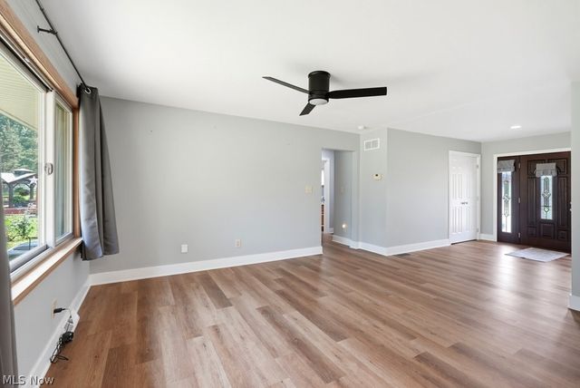 3783 Cayugas Drive, Green, OH 44319