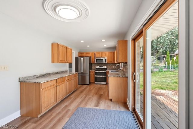 3783 Cayugas Drive, Green, OH 44319