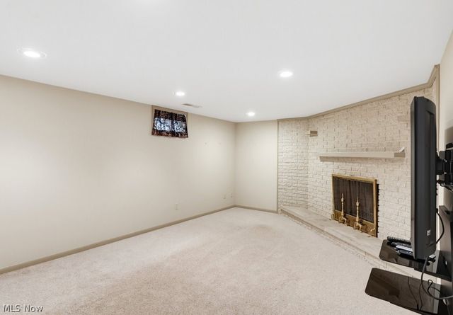 3783 Cayugas Drive, Green, OH 44319