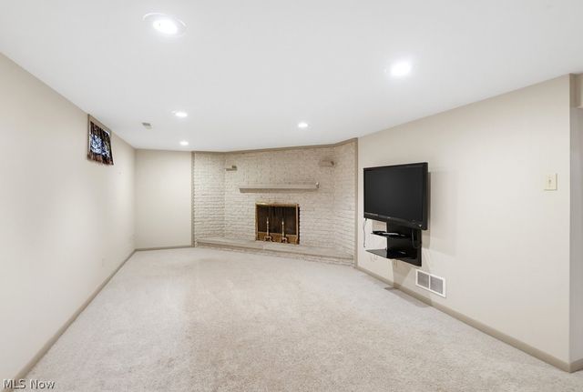 3783 Cayugas Drive, Green, OH 44319
