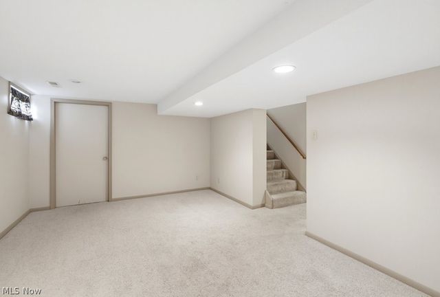 3783 Cayugas Drive, Green, OH 44319