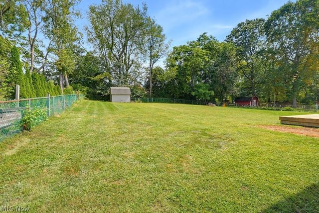 3783 Cayugas Drive, Green, OH 44319