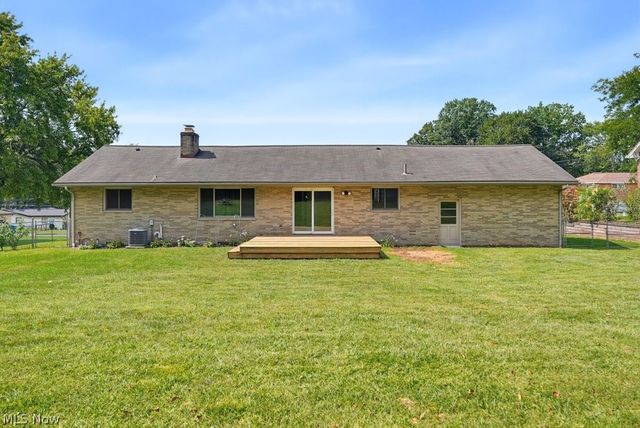3783 Cayugas Drive, Green, OH 44319