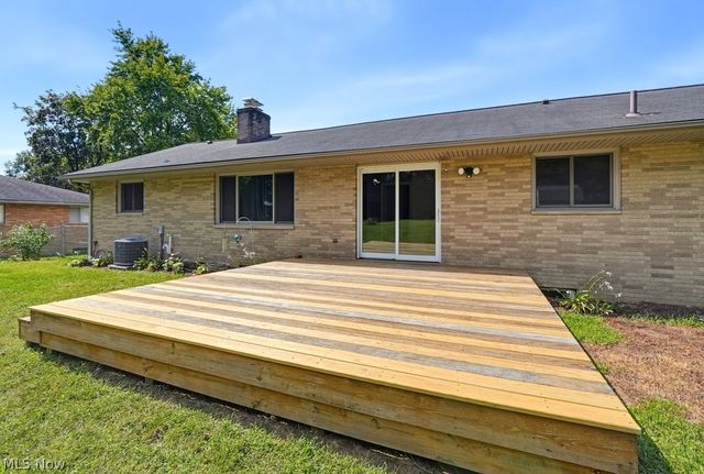 3783 Cayugas Drive, Green, OH 44319