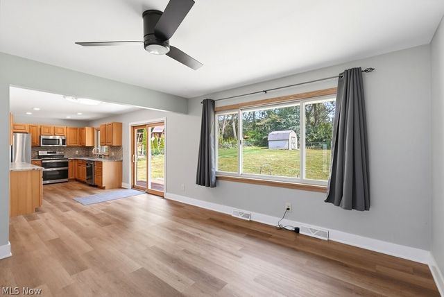 3783 Cayugas Drive, Green, OH 44319