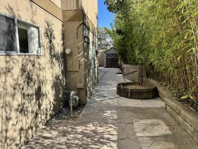 2511 El Amigo Rd, Del Mar, CA 92014