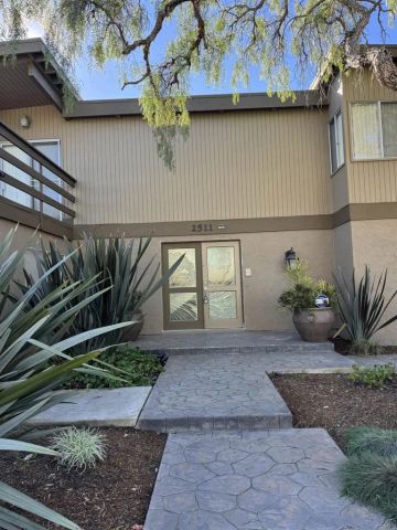 2511 El Amigo Rd, Del Mar, CA 92014