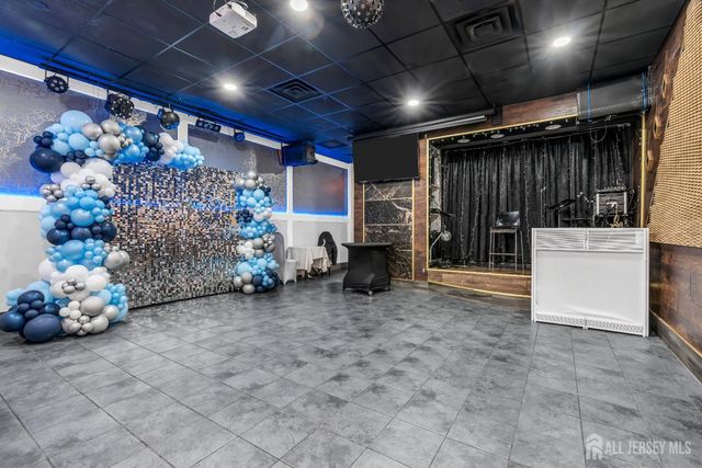 357 Us Highway 9, Manalapan, NJ 07726