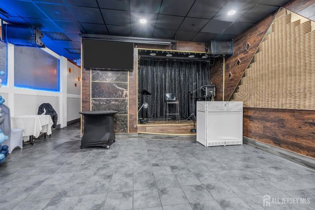 357 Us Highway 9, Manalapan, NJ 07726