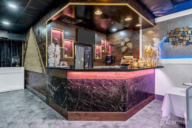 357 Us Highway 9, Manalapan, NJ 07726