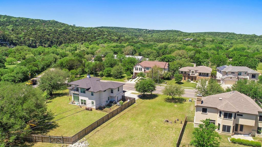 6204 Yaupon DR, Austin, TX 78759
