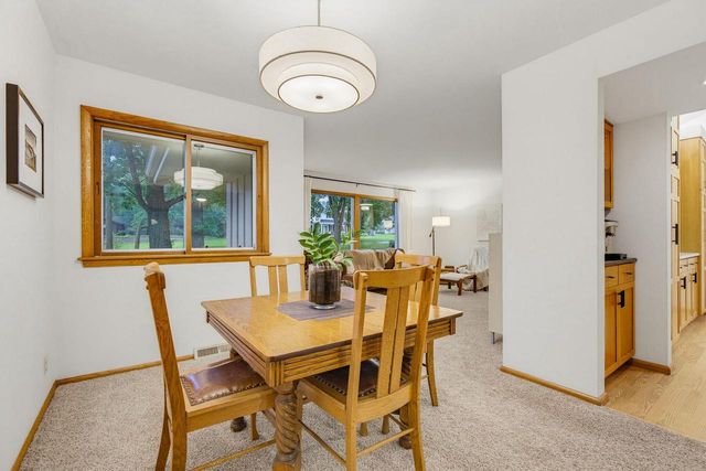 345 S Beaumont AVENUE, Brookfield, WI 53005