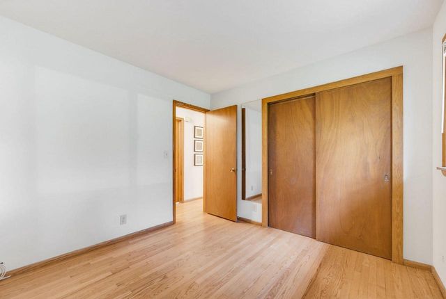 345 S Beaumont AVENUE, Brookfield, WI 53005